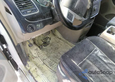 2014 Chrysler Town & Country Touring z USA, uszkodzony, nr VIN 2C4RC1BG9ER159403